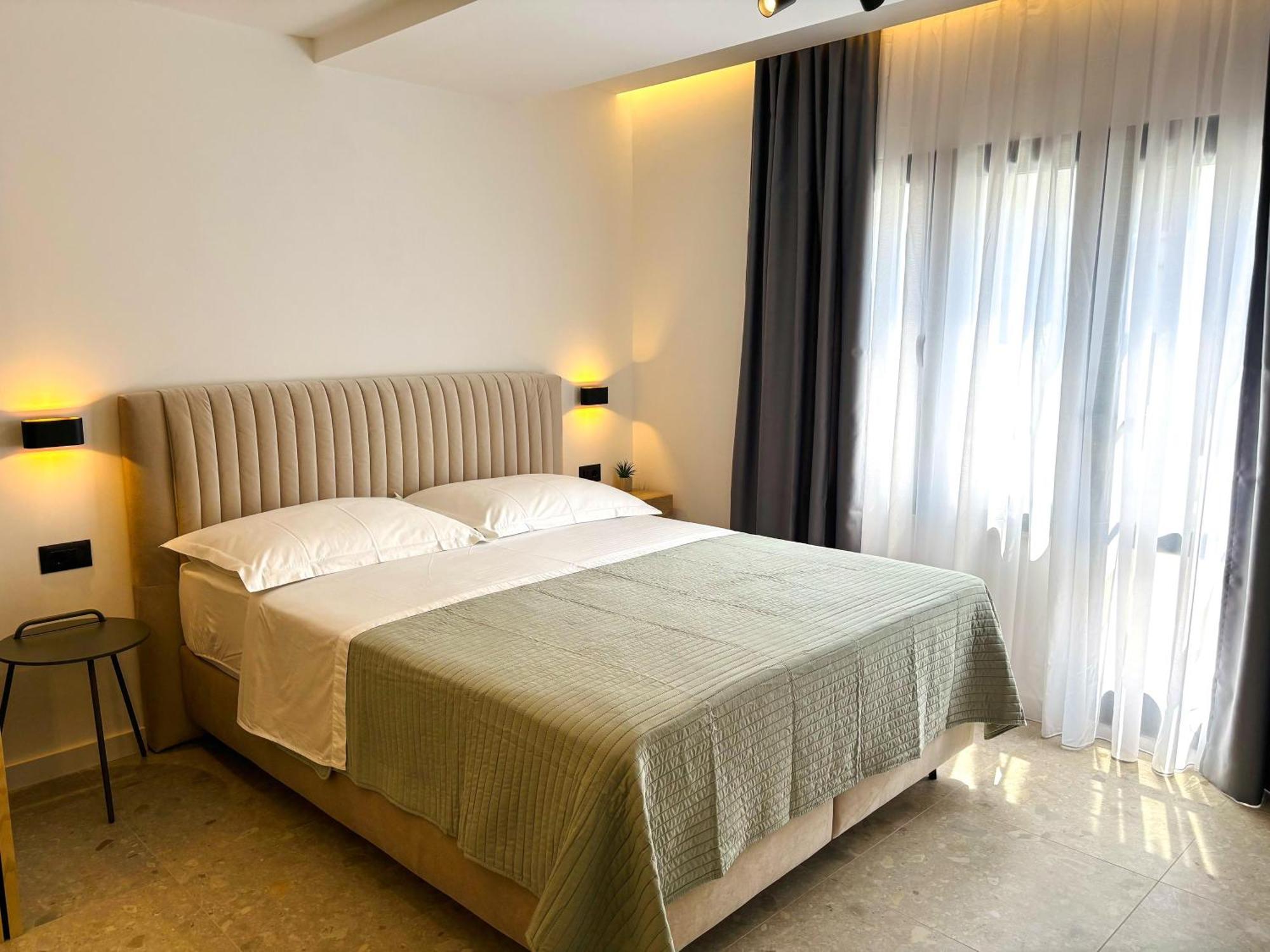 Marthinis Luxury Suites سبليت المظهر الخارجي الصورة